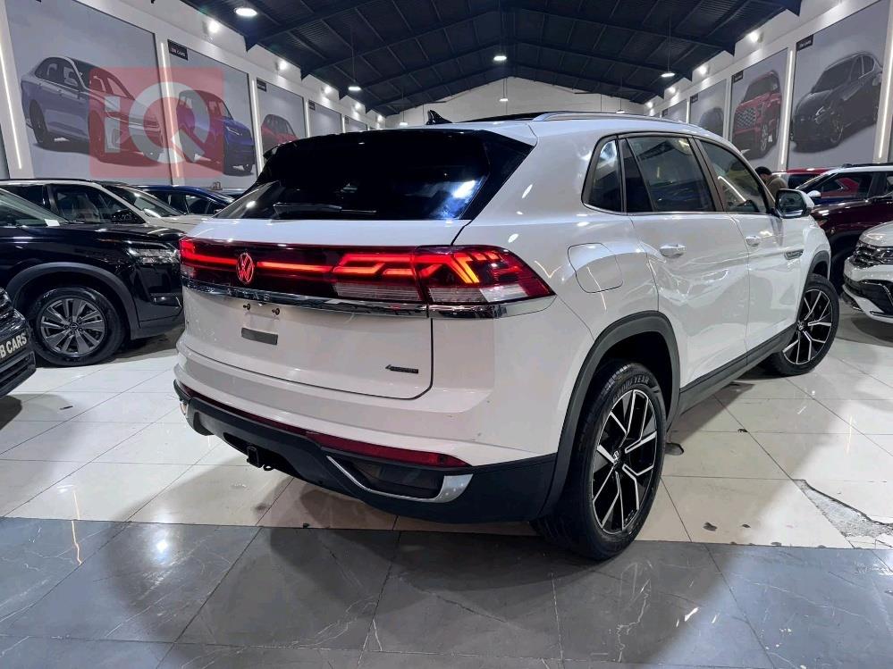 فولكسفاغن أطلس كروس سبورت